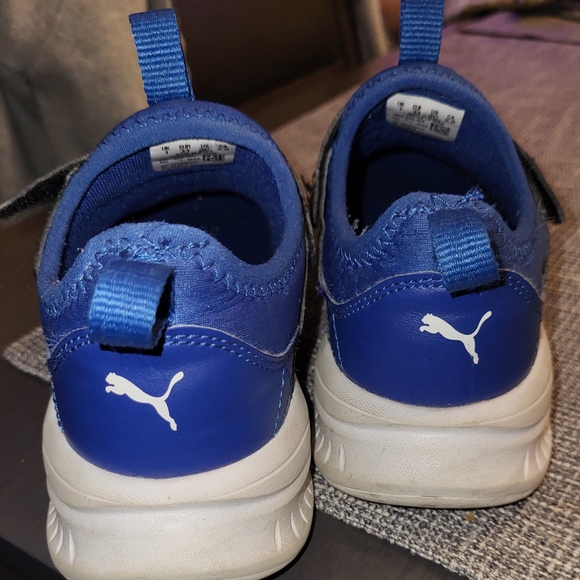 PUMA Kids Blue Sneakers - Picture 2 of 4
